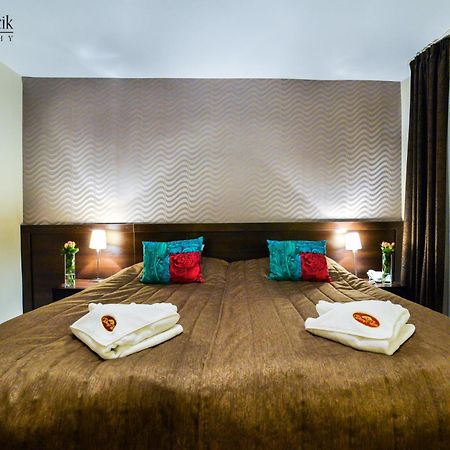 Hotel I Restauracja Zloty Las ภายนอก รูปภาพ