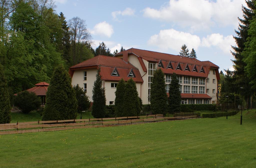 Hotel I Restauracja Zloty Las ภายนอก รูปภาพ