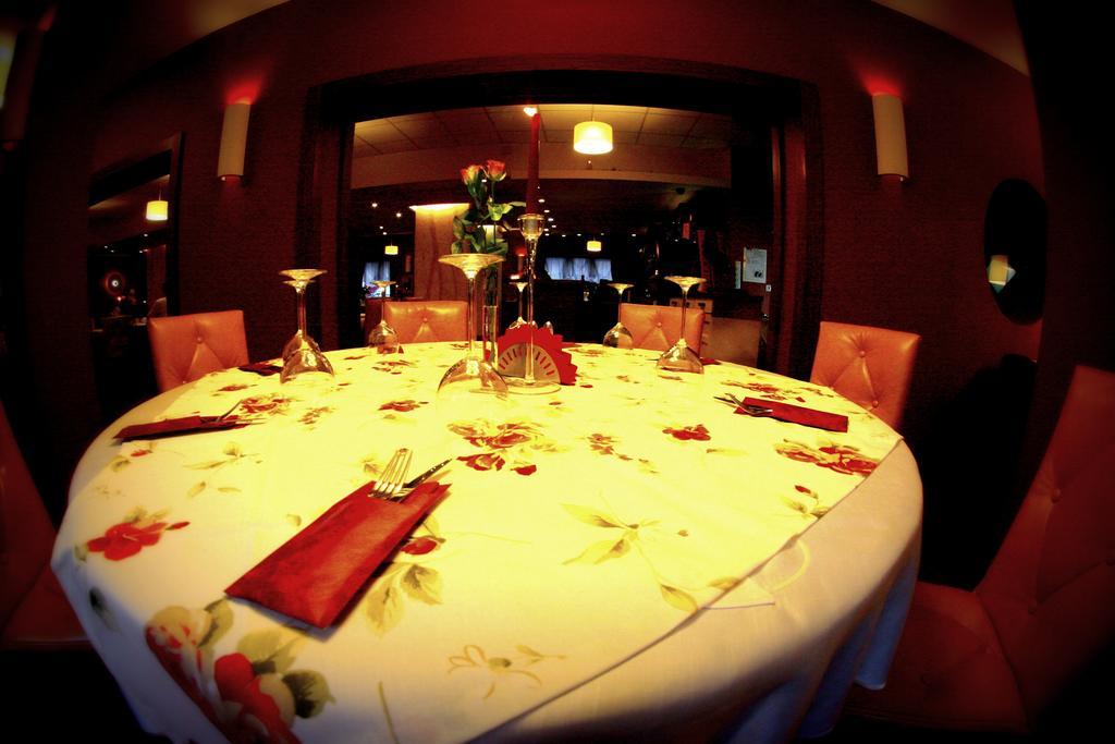 Hotel I Restauracja Zloty Las ภายนอก รูปภาพ