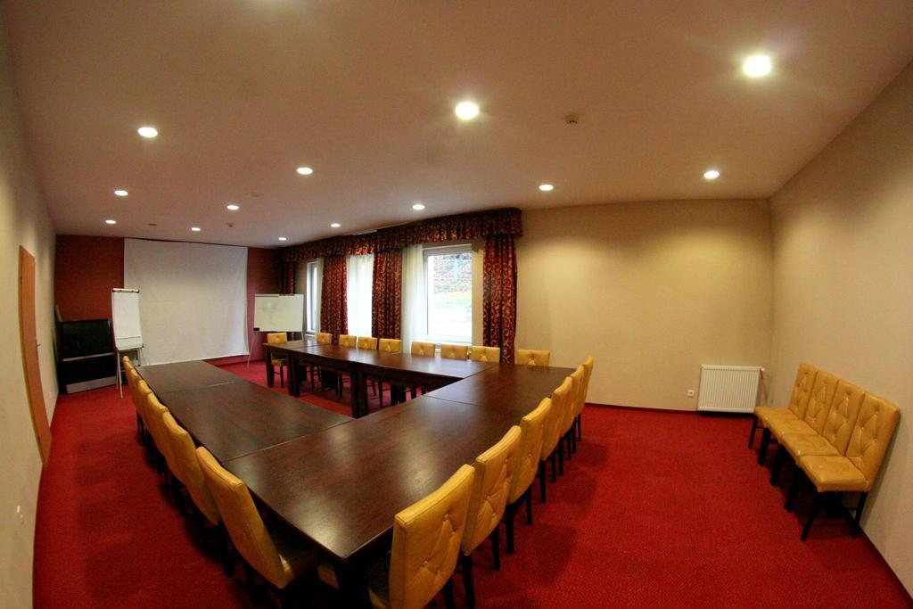 Hotel I Restauracja Zloty Las ภายนอก รูปภาพ