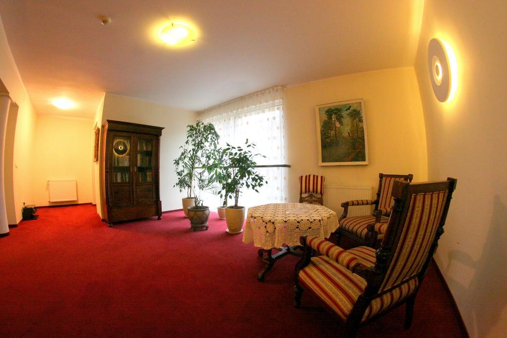 Hotel I Restauracja Zloty Las ภายนอก รูปภาพ