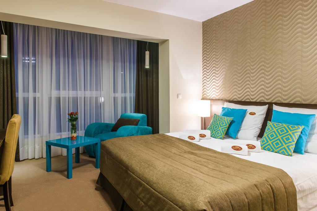 Hotel I Restauracja Zloty Las ภายนอก รูปภาพ