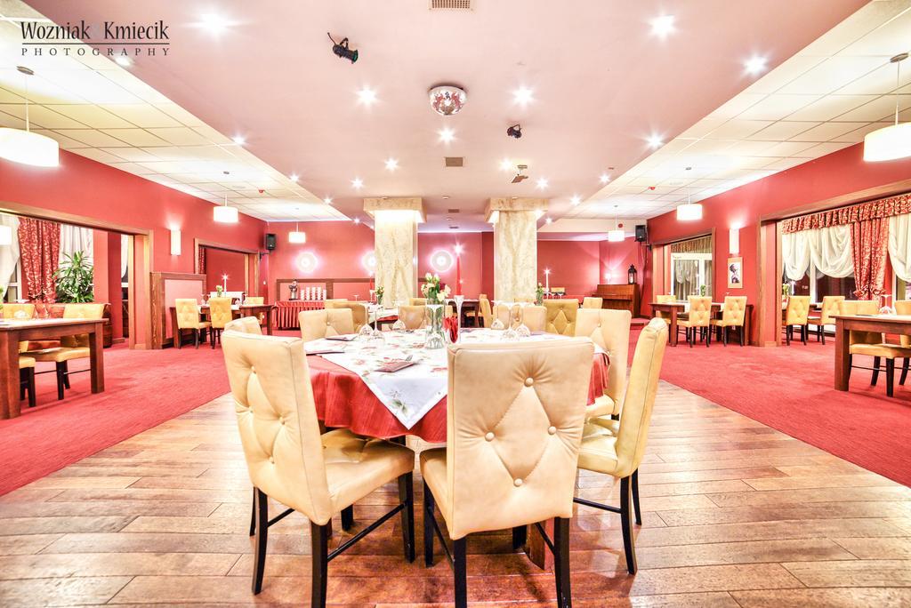 Hotel I Restauracja Zloty Las ภายนอก รูปภาพ