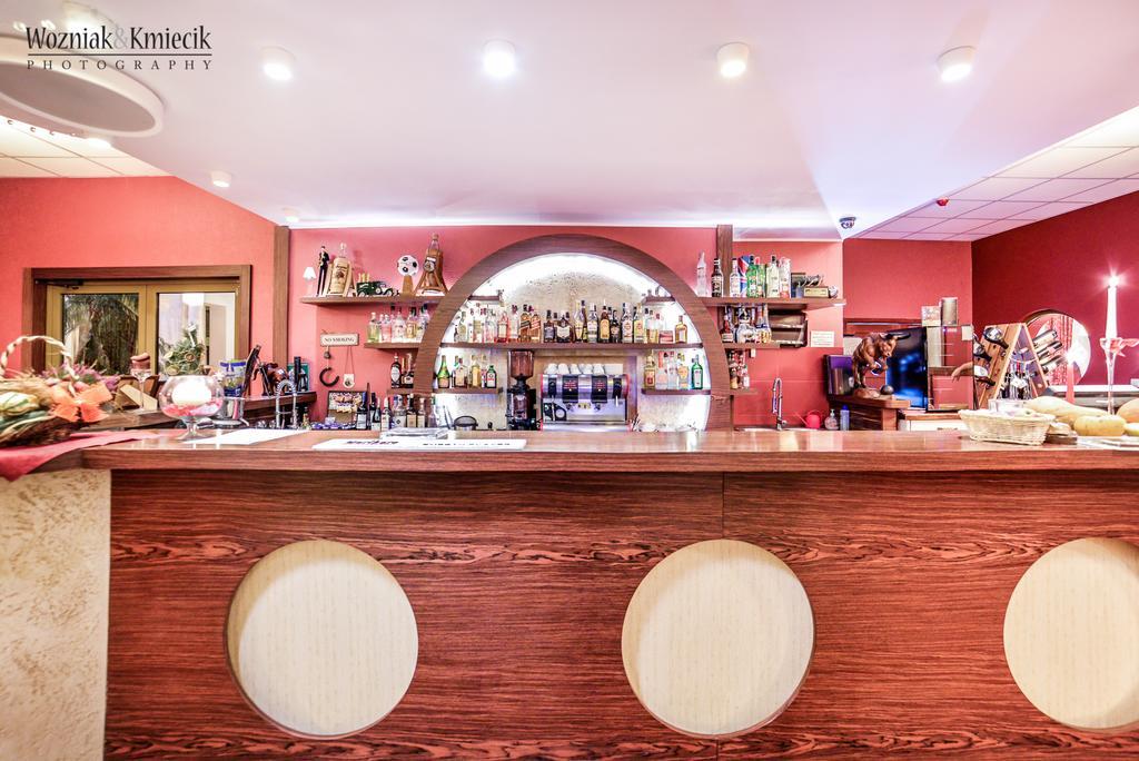 Hotel I Restauracja Zloty Las ภายนอก รูปภาพ