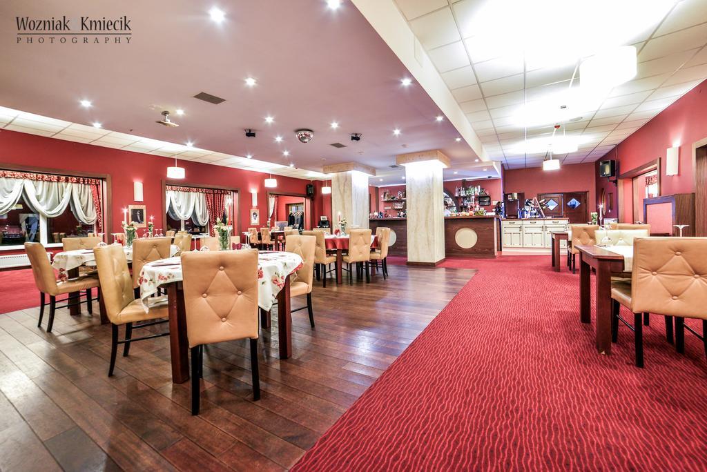 Hotel I Restauracja Zloty Las ภายนอก รูปภาพ