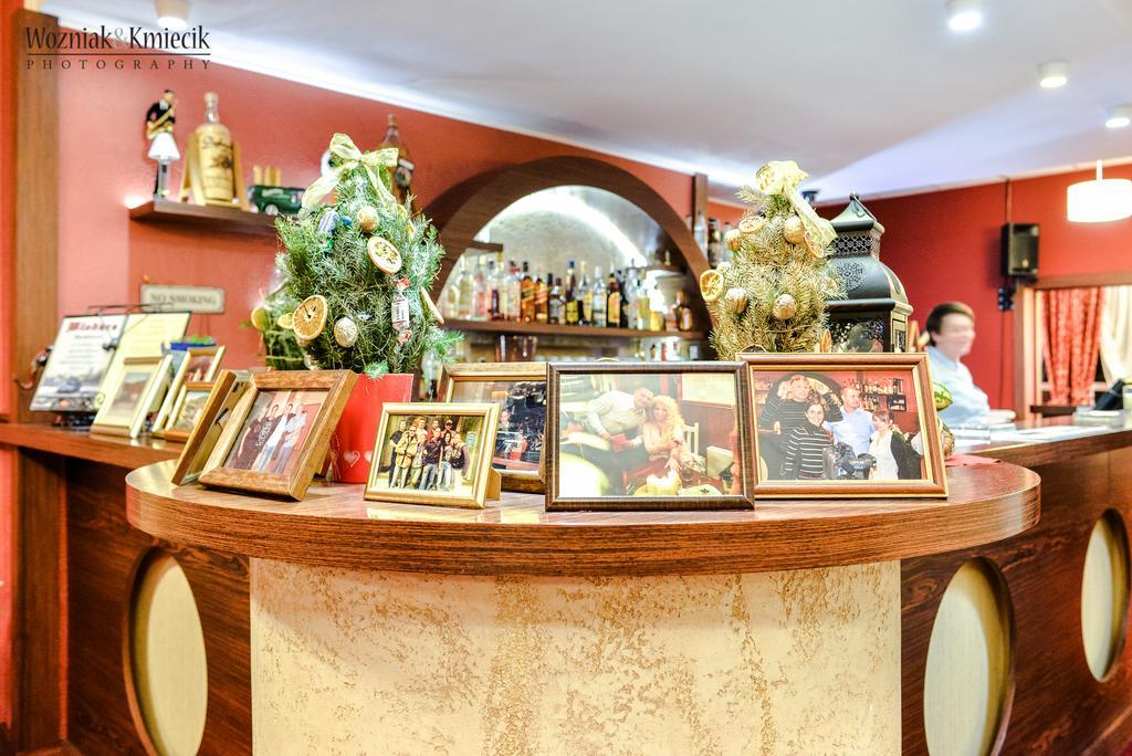 Hotel I Restauracja Zloty Las ภายนอก รูปภาพ