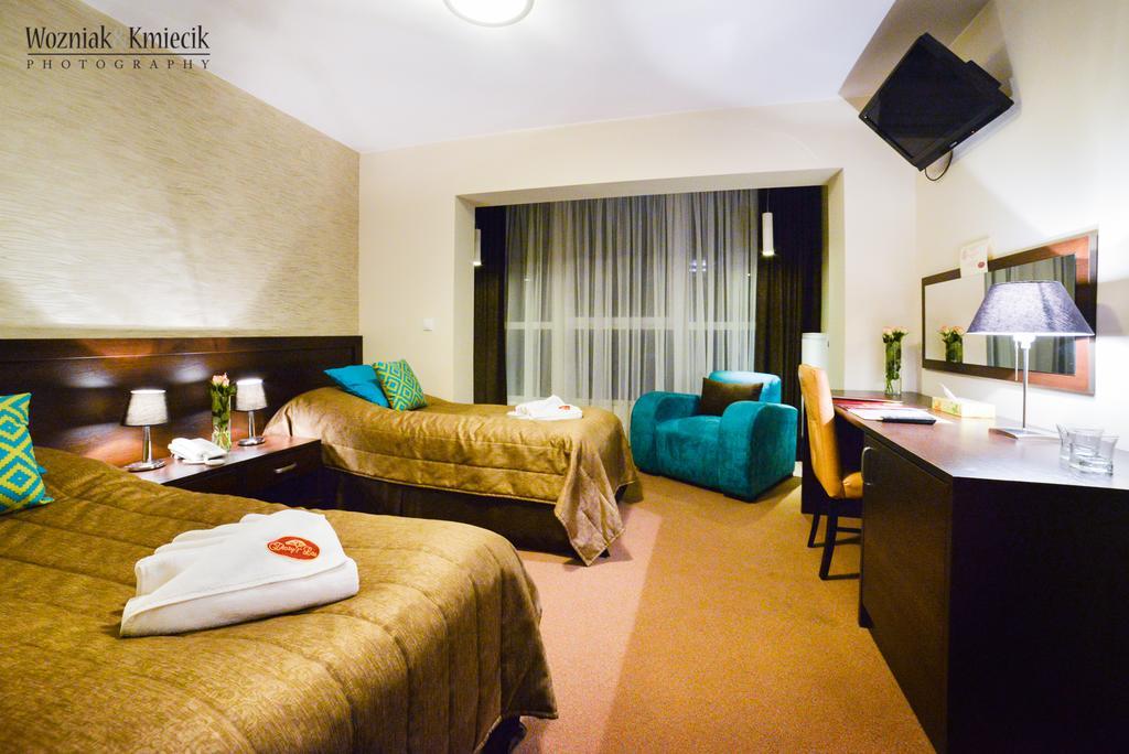 Hotel I Restauracja Zloty Las ภายนอก รูปภาพ