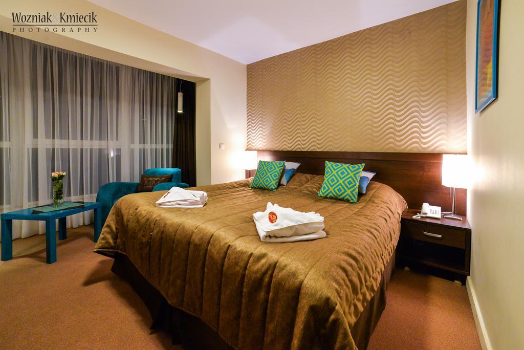 Hotel I Restauracja Zloty Las ภายนอก รูปภาพ
