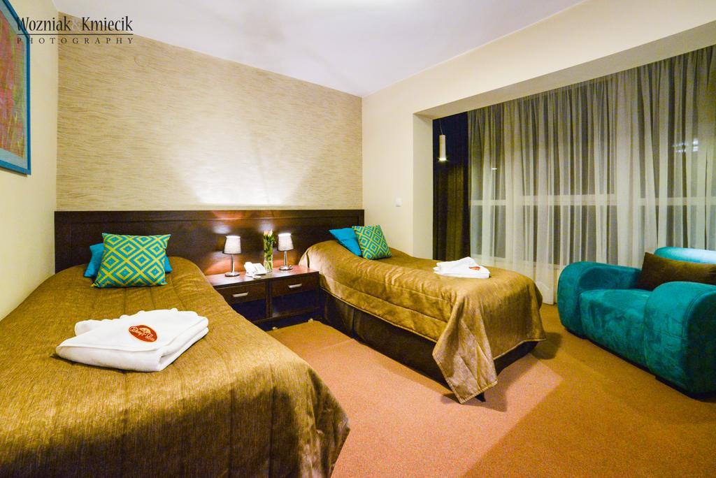 Hotel I Restauracja Zloty Las ภายนอก รูปภาพ