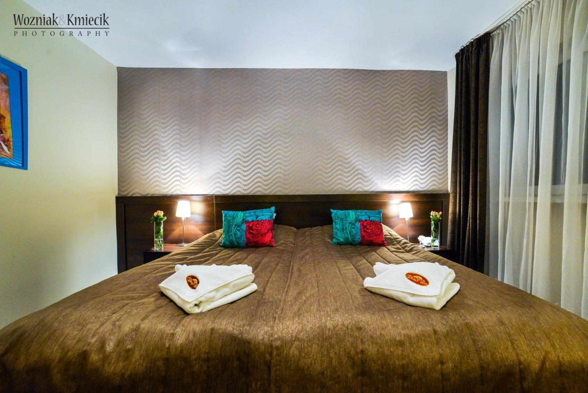 Hotel I Restauracja Zloty Las ภายนอก รูปภาพ