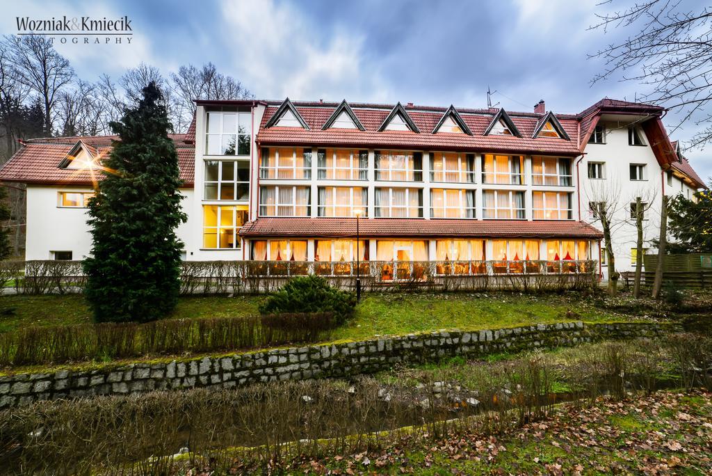 Hotel I Restauracja Zloty Las ภายนอก รูปภาพ