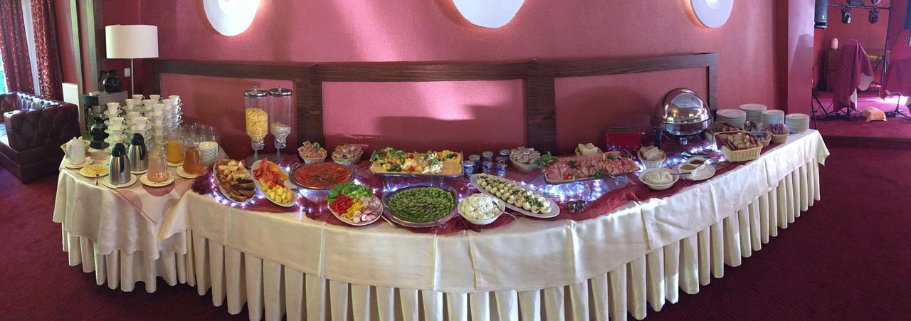 Hotel I Restauracja Zloty Las ภายนอก รูปภาพ